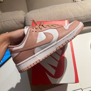 Nike rose low dunks